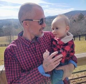 Meet your Posher, Troy